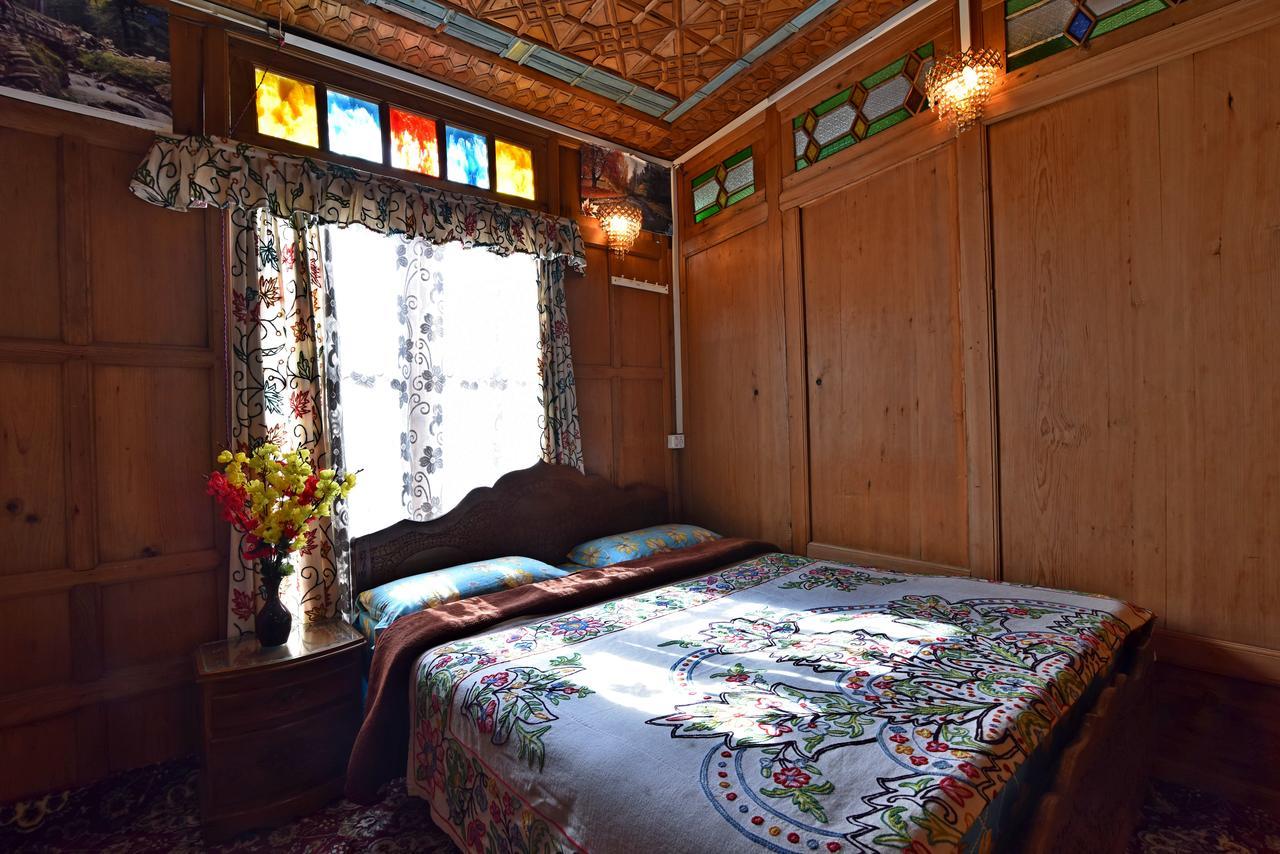 Lake Palace Group Of House Boats Srīnagar Zewnętrze zdjęcie